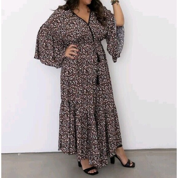 NWT Easel Black Floral Jumpsuit Flowy Bell Ruffle Sleeve V Neck Small - Picture 1 of 7